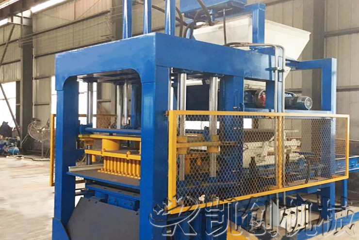 山西免烧砖机生产现场