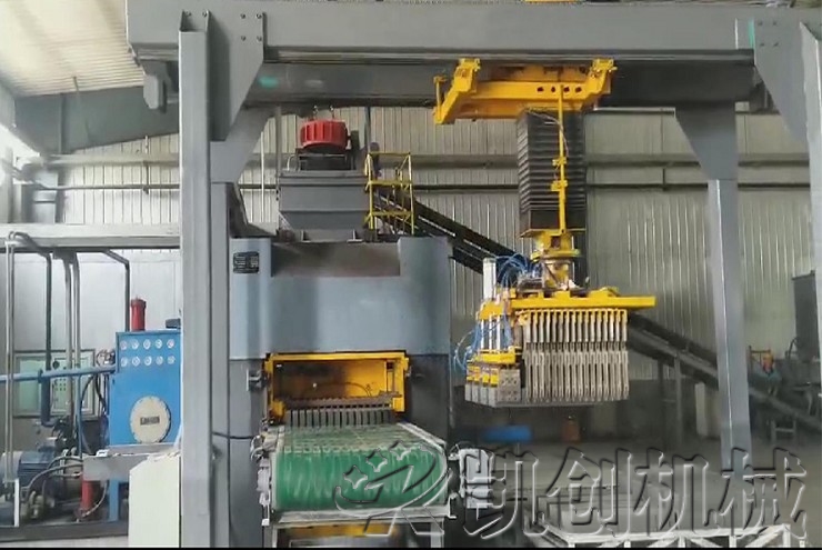 山西大同全自动液压砖机生产现场