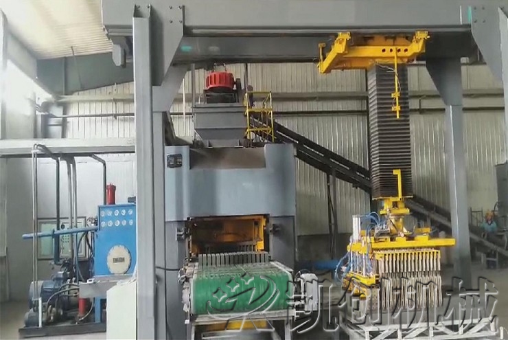 山西大同全自动液压砖机生产现场