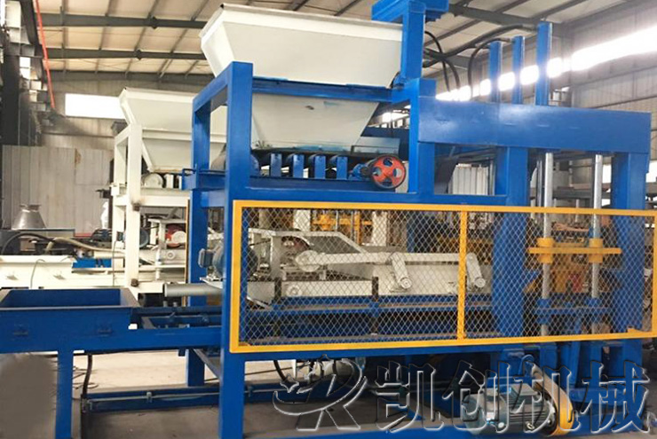 山西免烧砖机生产现场