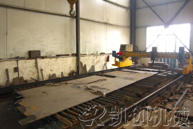 车间加工生产设备--切割机