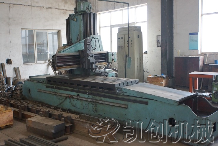 车间加工生产设备--龙门铣，车床