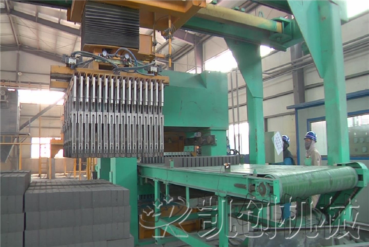 新疆荷田年产1亿块灰砂砖生产线