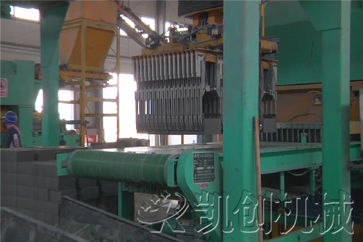 新疆荷田年产1亿块灰砂砖生产线