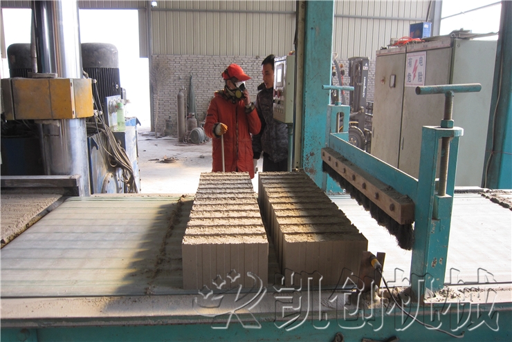 陕西宝鸡年产4000万蒸压粉煤灰砖生产线
