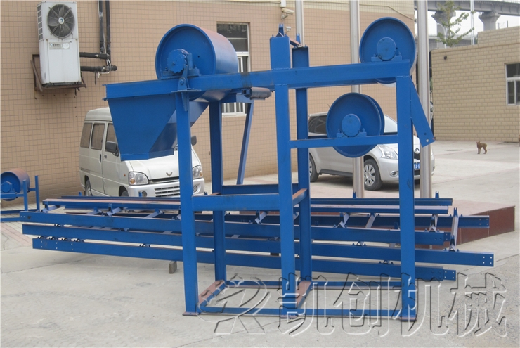 发往俄罗斯砖机设备发货现场