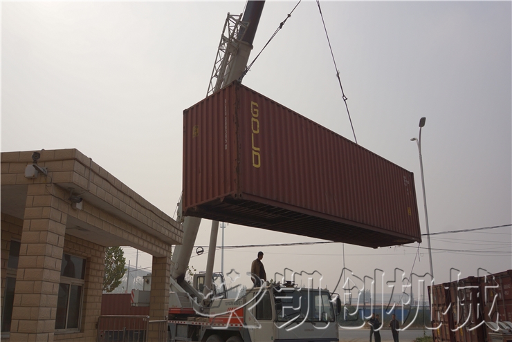 发往哈萨克斯坦砖机设备发货现场