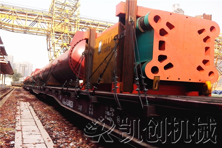 液压砖机-发往俄罗斯蒸压砖生产线大件设备陆运