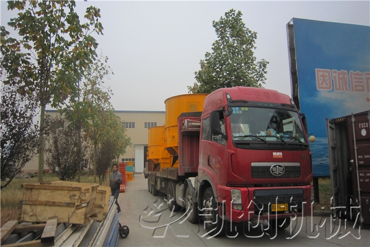 发往沙特蒸养砖设备发货现场