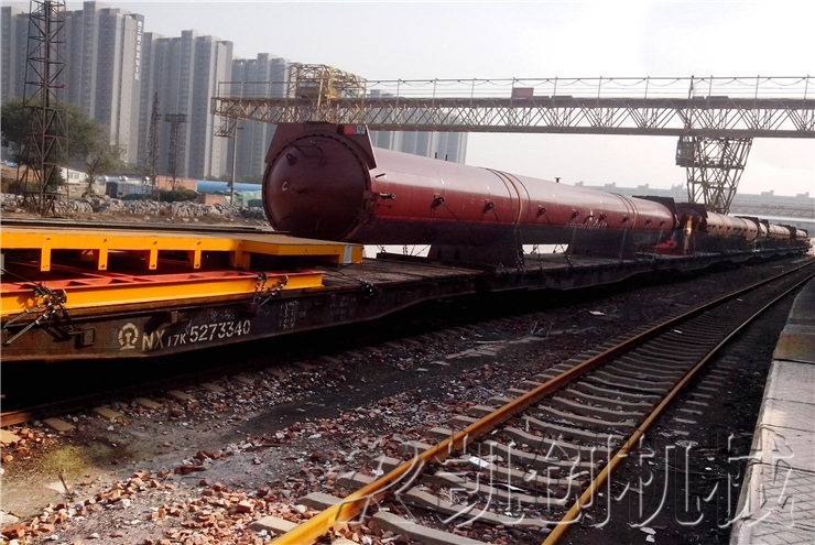 发往俄罗斯蒸压砖生产线大件设备陆运