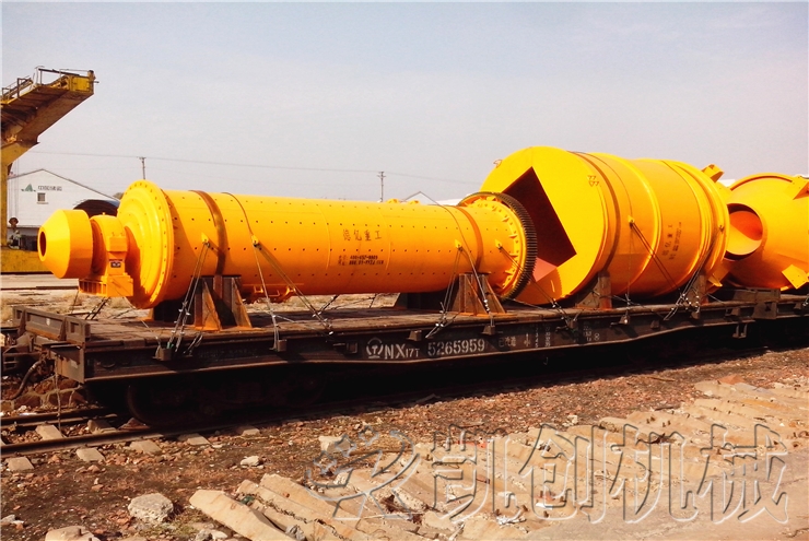 球磨机-发往俄罗斯蒸压砖生产线大件设备陆运