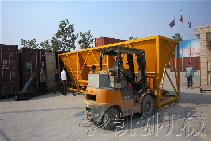 发往沙特蒸养砖设备发货现场