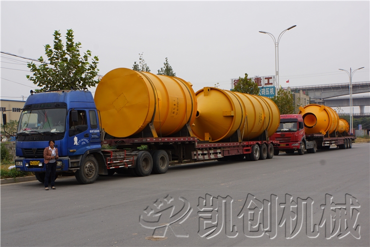 发往哈萨克斯坦砖机设备发货现场