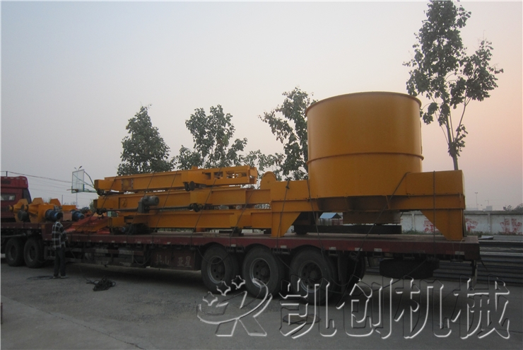 发往哈萨克斯坦砖机设备发货现场