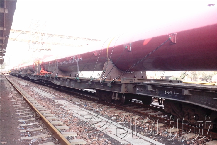 发往俄罗斯蒸压砖生产线大件设备陆运（二）